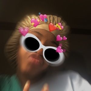 Meet your Posher, Lamiya